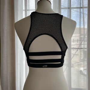 Marika yoga bra mesh net strapy strap open back black padded medium